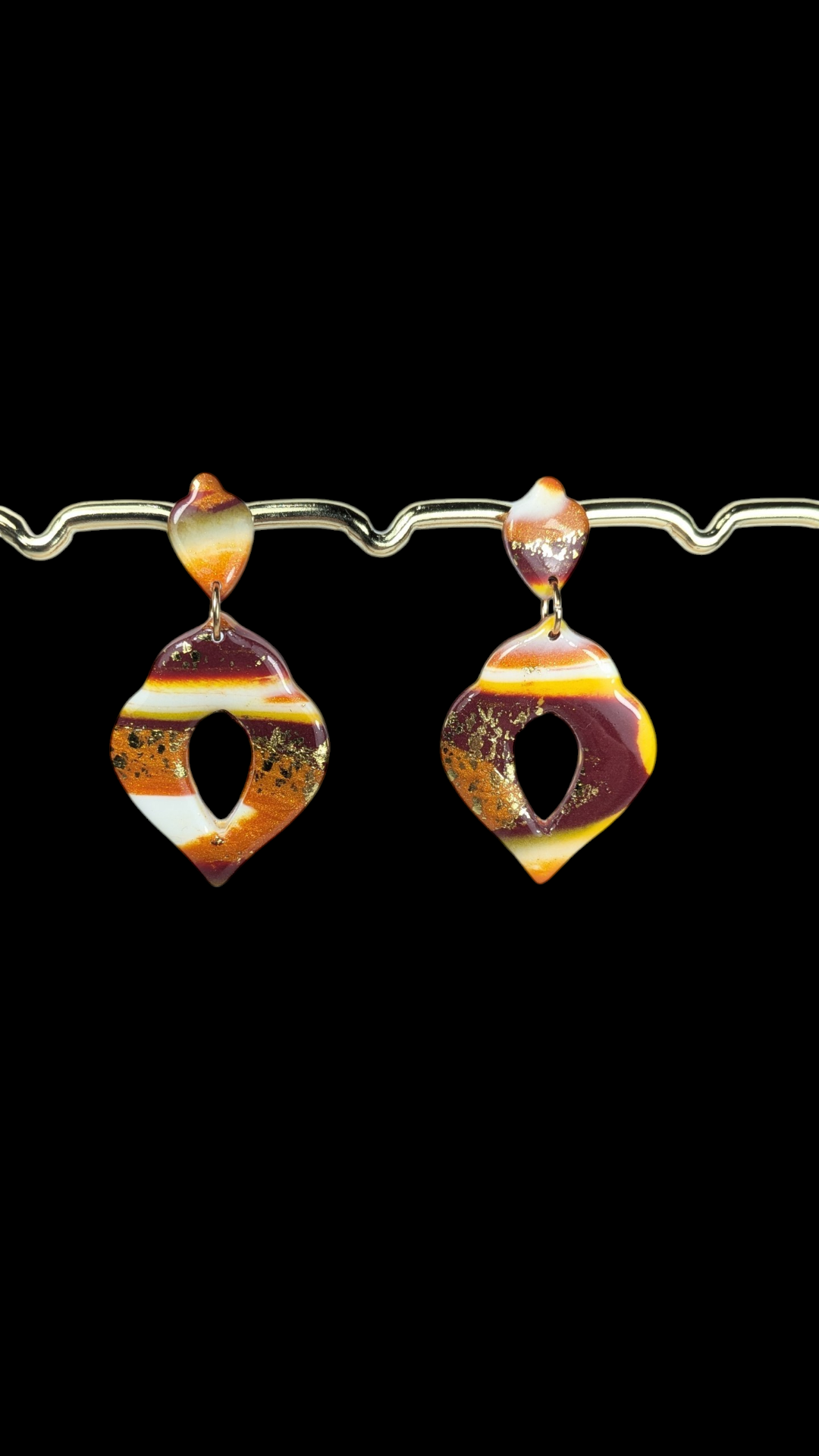 Boucles d'oreilles Alhambra – pâte polymère géométrique blanc, orange, jaune & prune