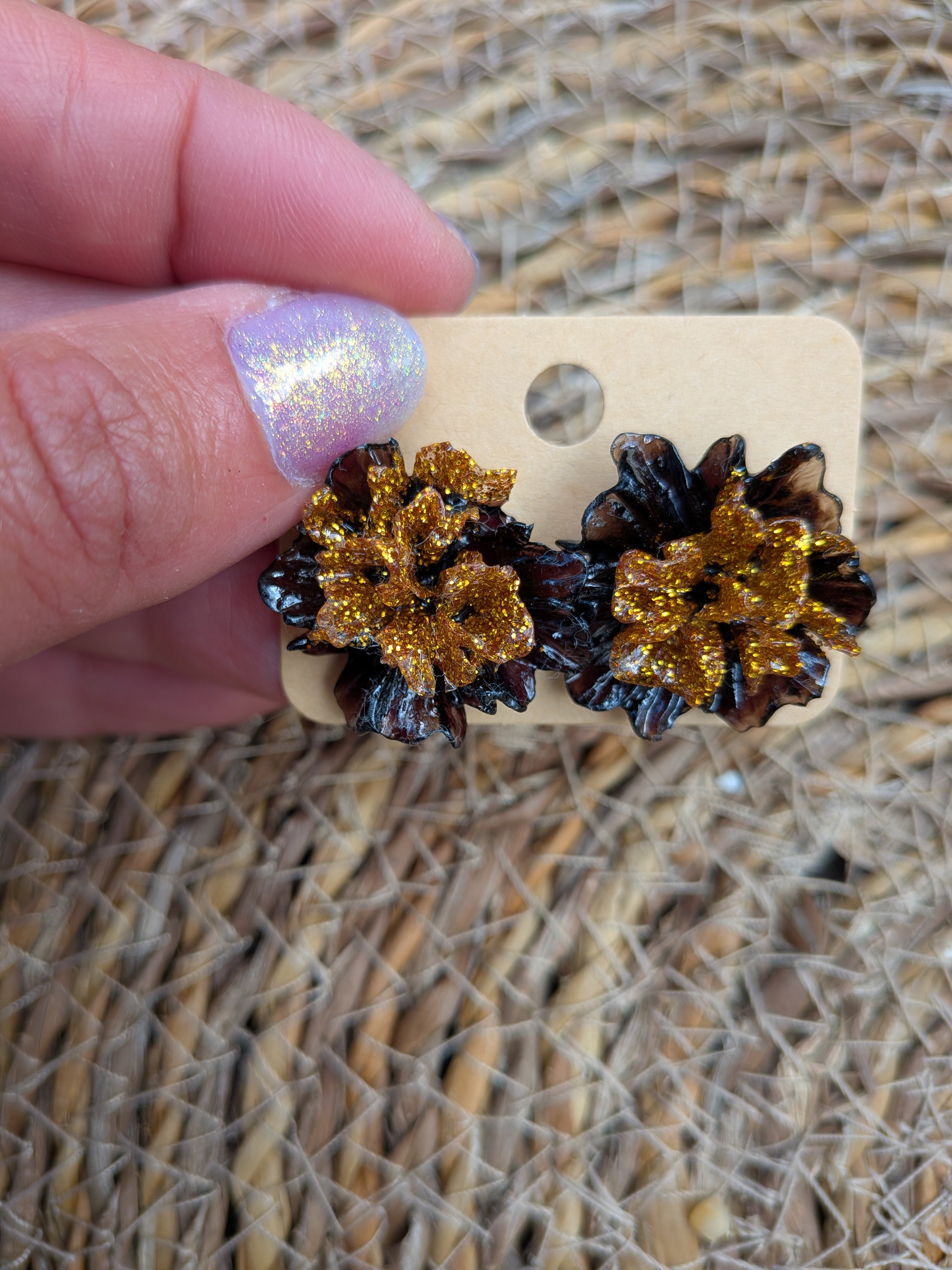 Clous d'oreilles Fleurs de Cristal en Résine Epoxy – Bicolore & Unicolore