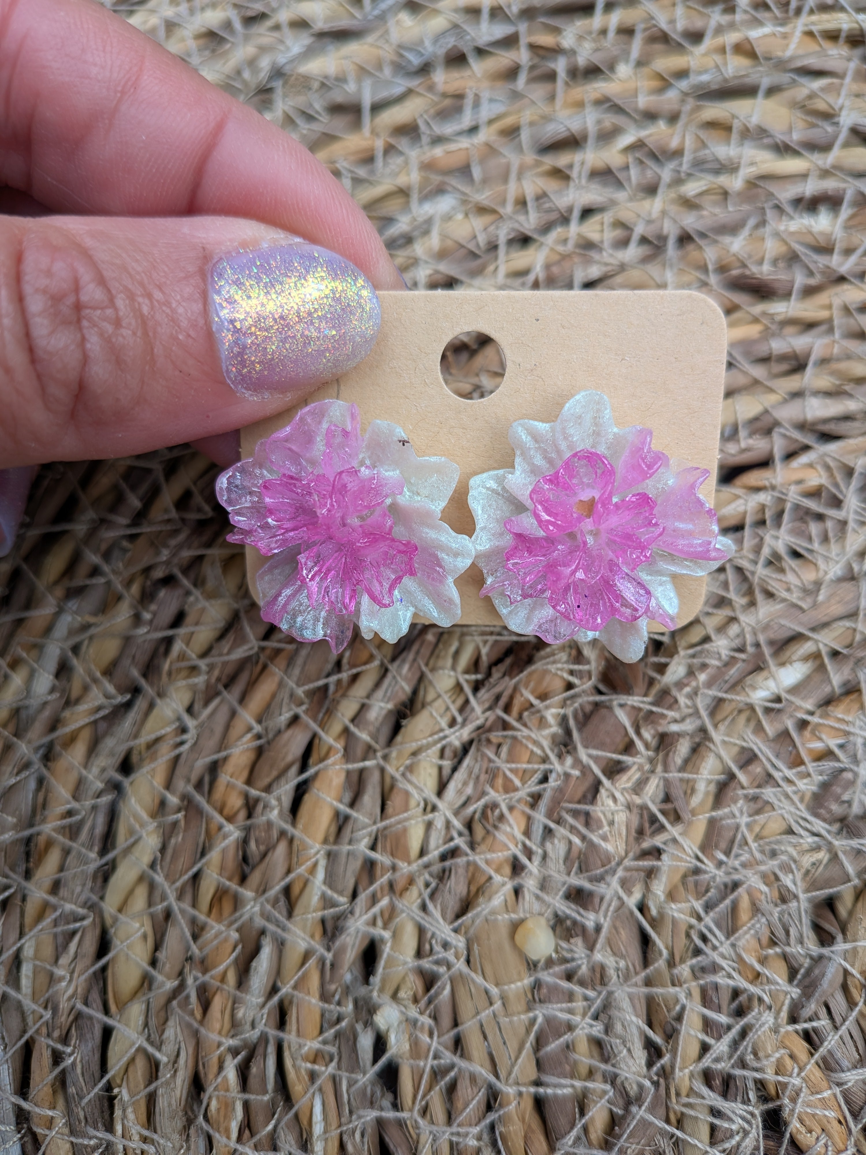 Clous d'oreilles Fleurs de Cristal en Résine Epoxy – Bicolore & Unicolore