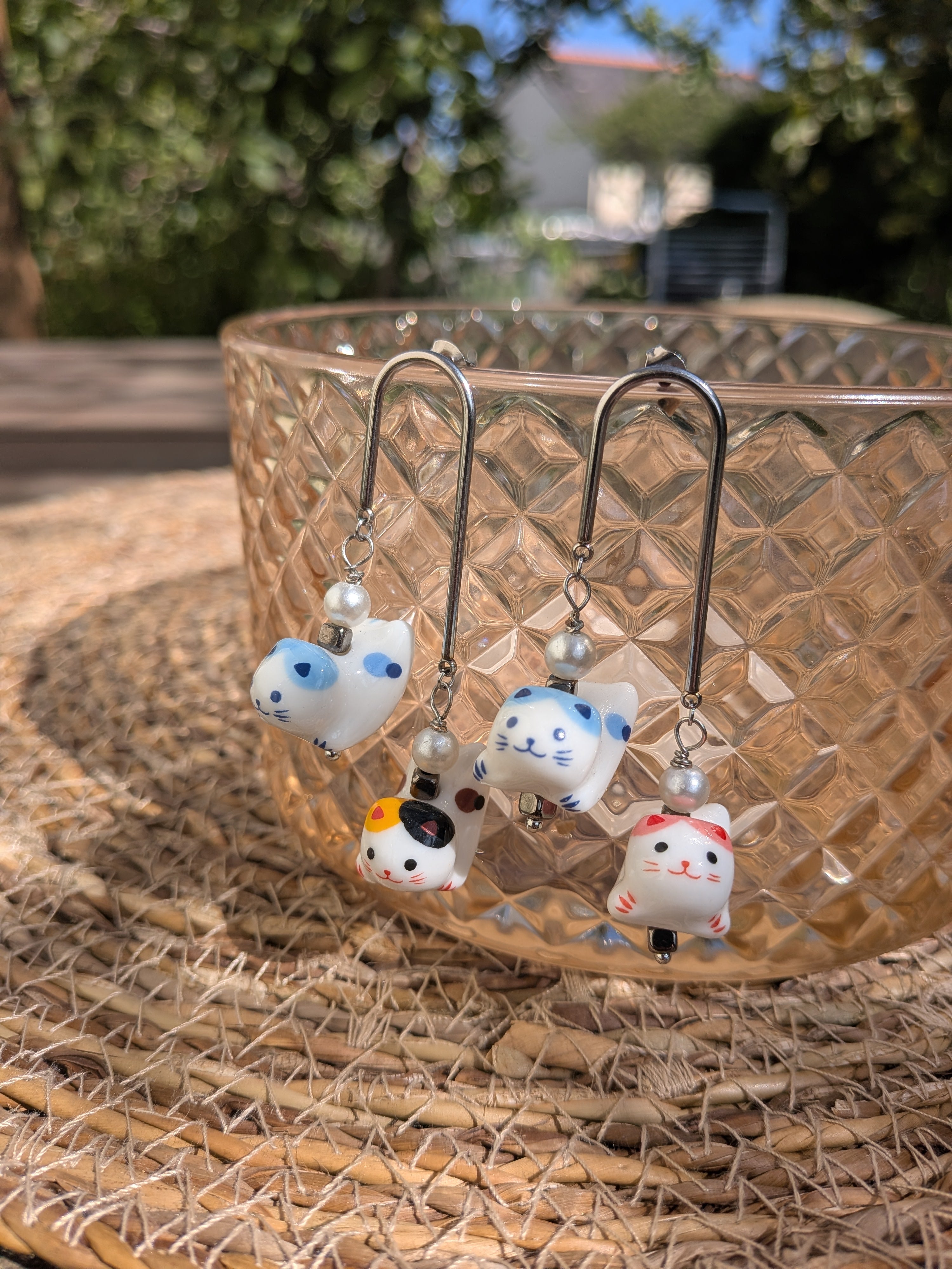 Boucles d'oreilles chats en porcelaine bleus