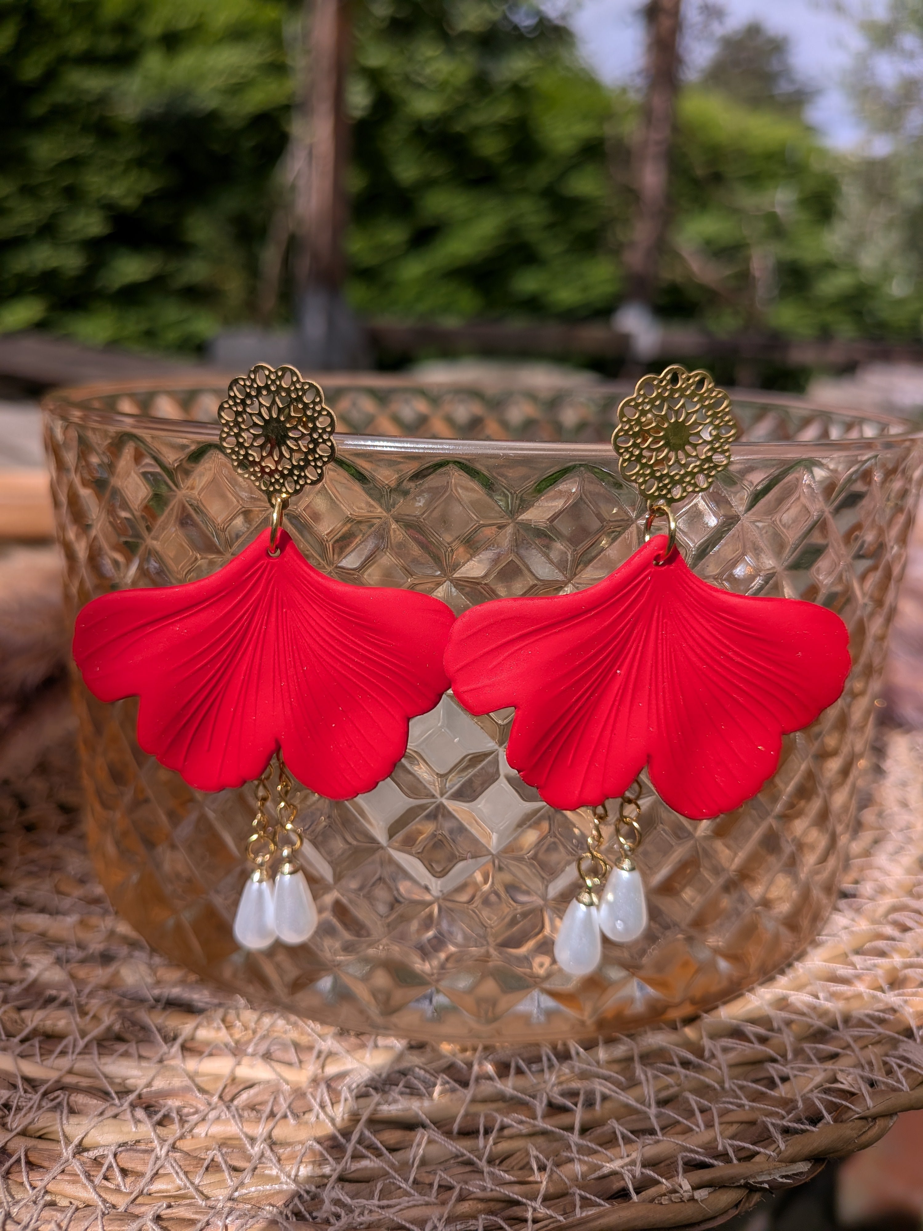 Boucles d'oreilles Ginkgo  & Perles Blanches, version dorée