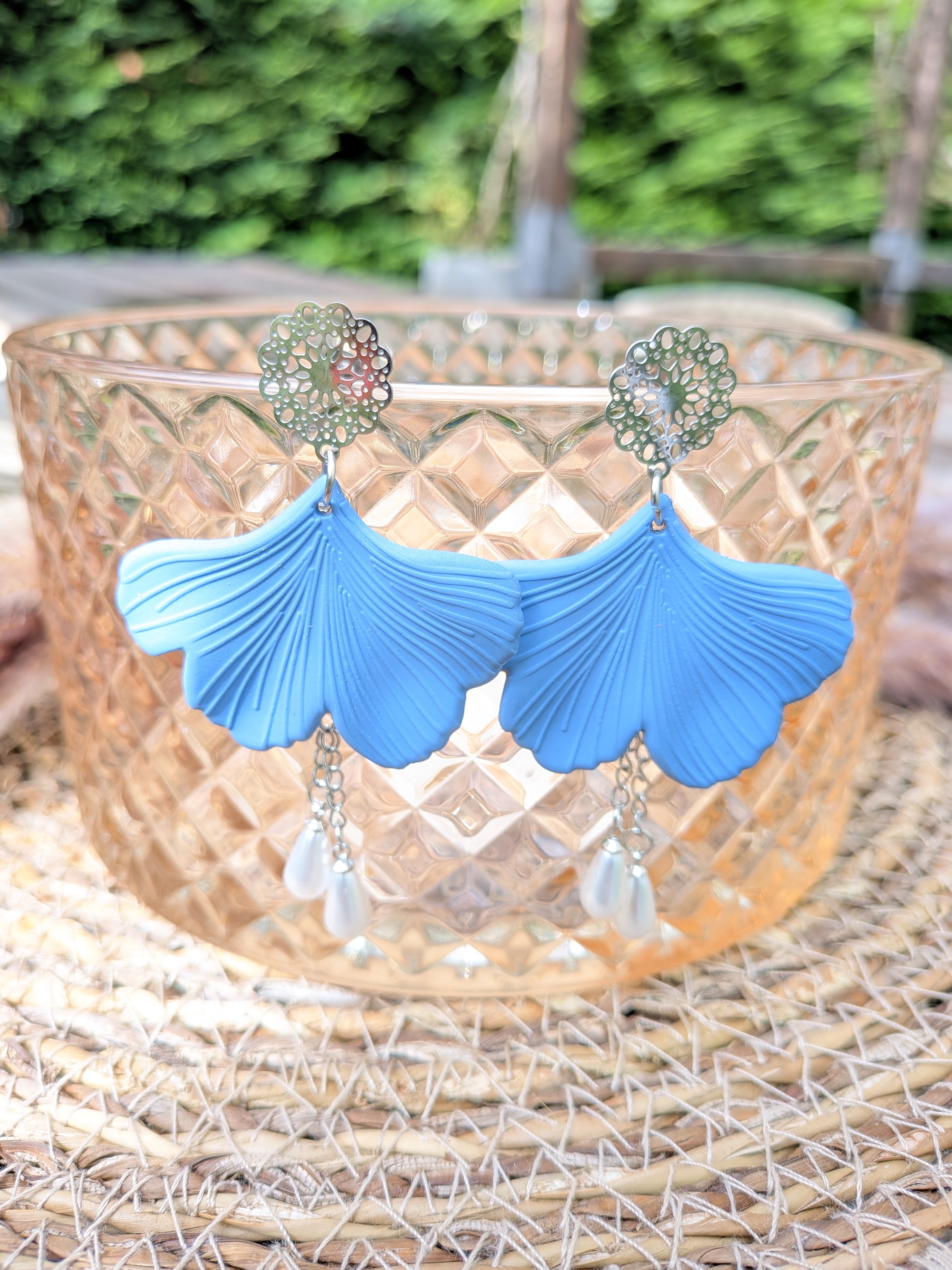 Boucles d'oreilles Ginkgo et perles, version argentée