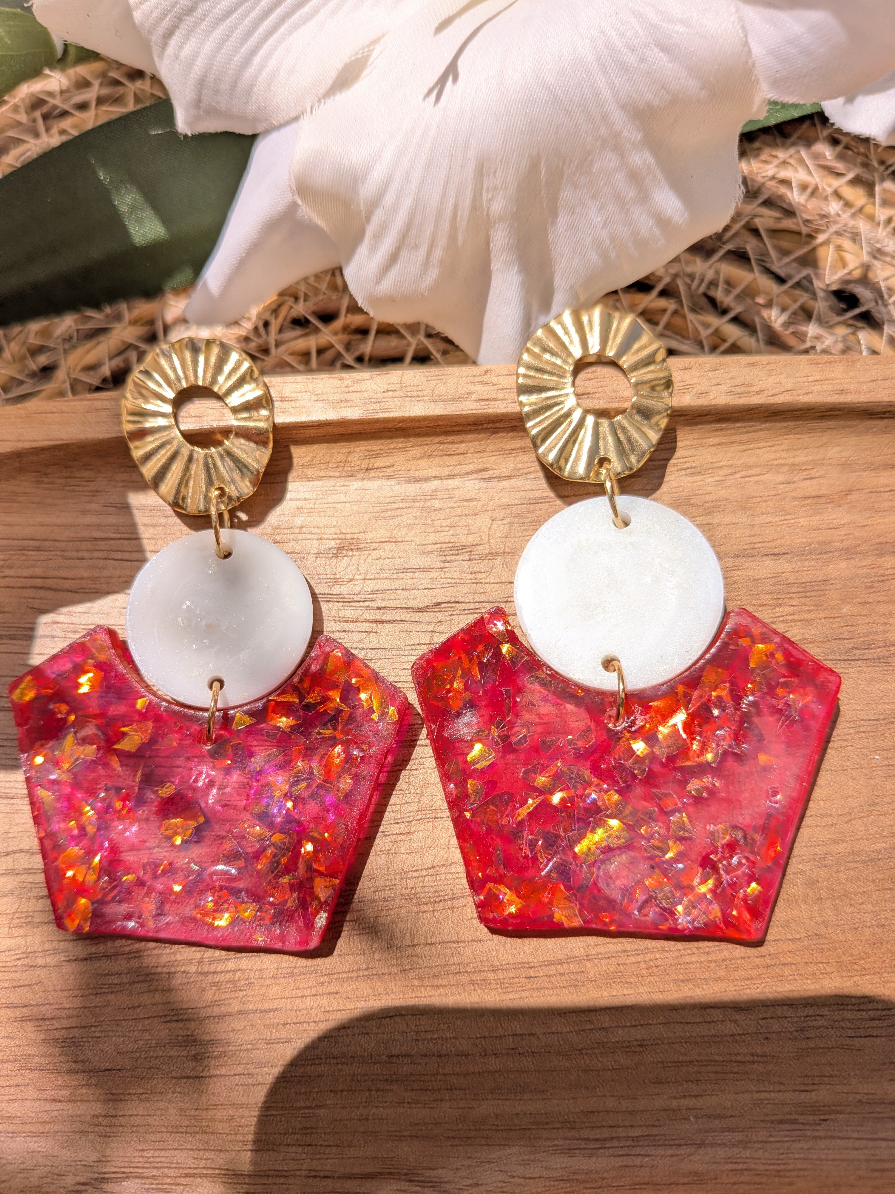 Boucles d'oreilles Géométriques en Résine Époxy – Orange, Jaune & Rouge