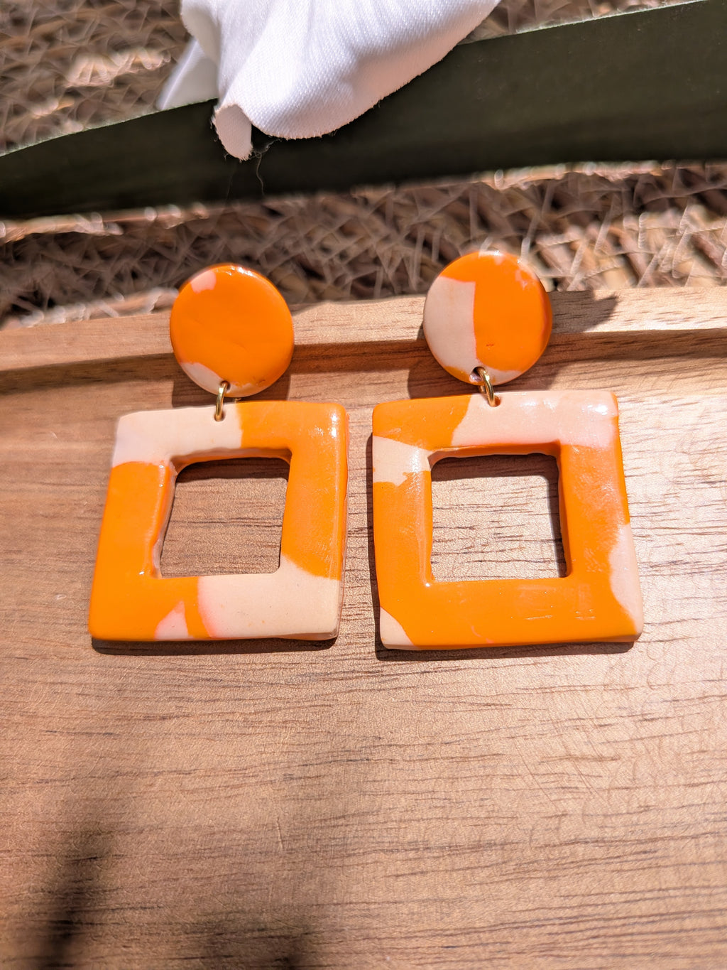 Boucles d'oreilles Artisanales en Pâte Fimo – Orange & Beige