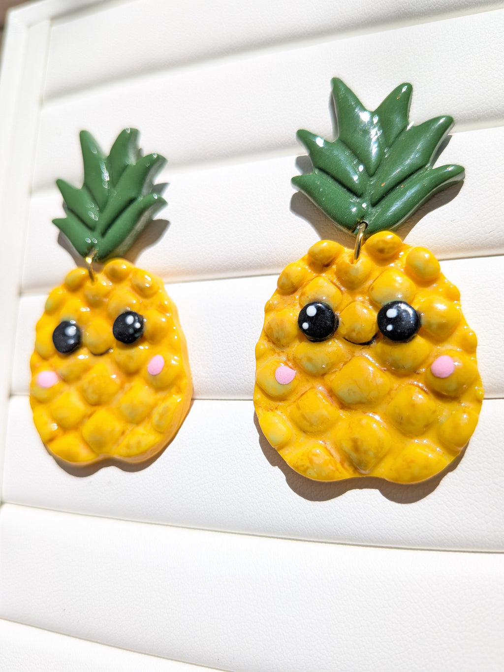 Boucles d'oreilles ananas kawaii – pâte polymère fait main