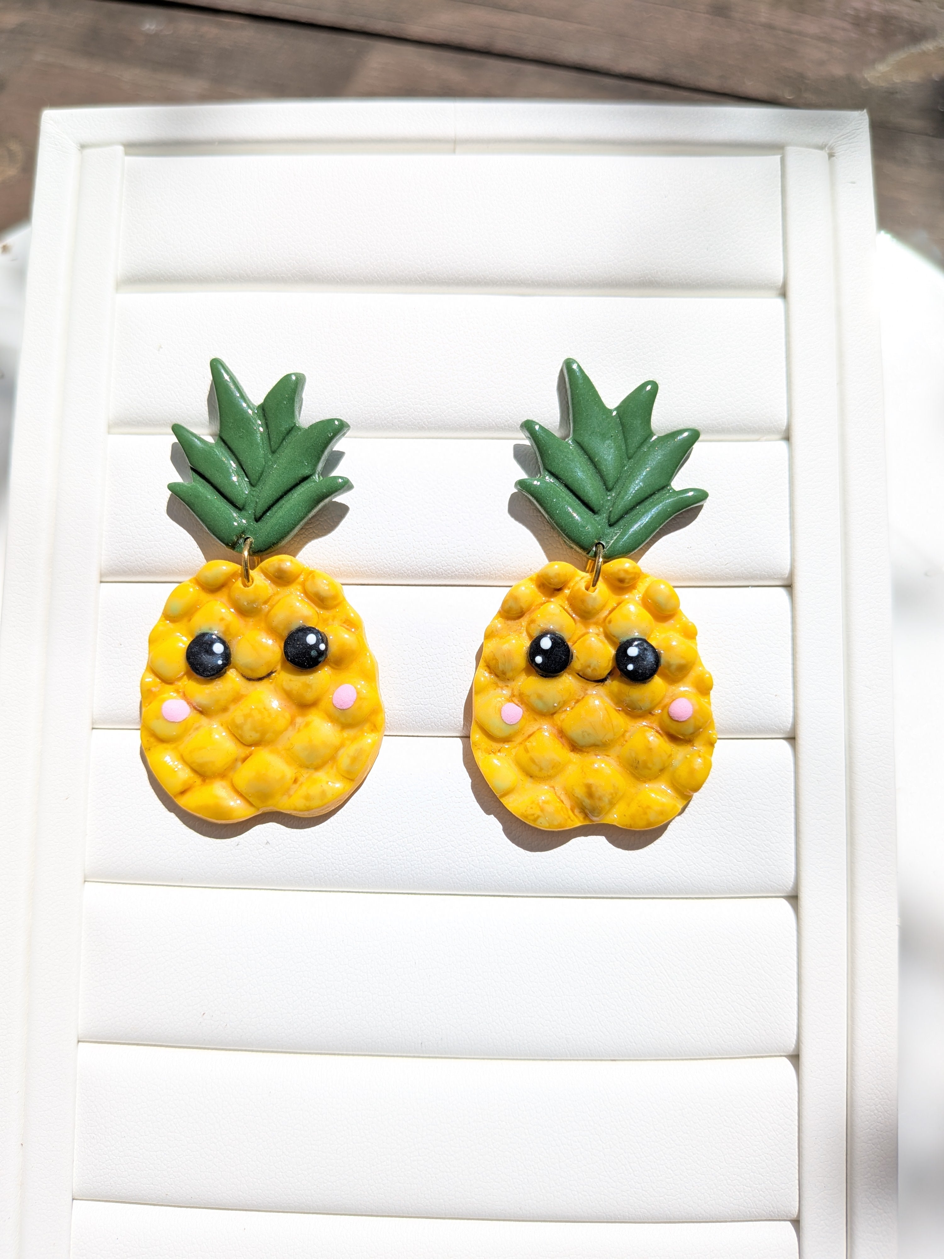 Boucles d'oreilles ananas kawaii – pâte polymère fait main