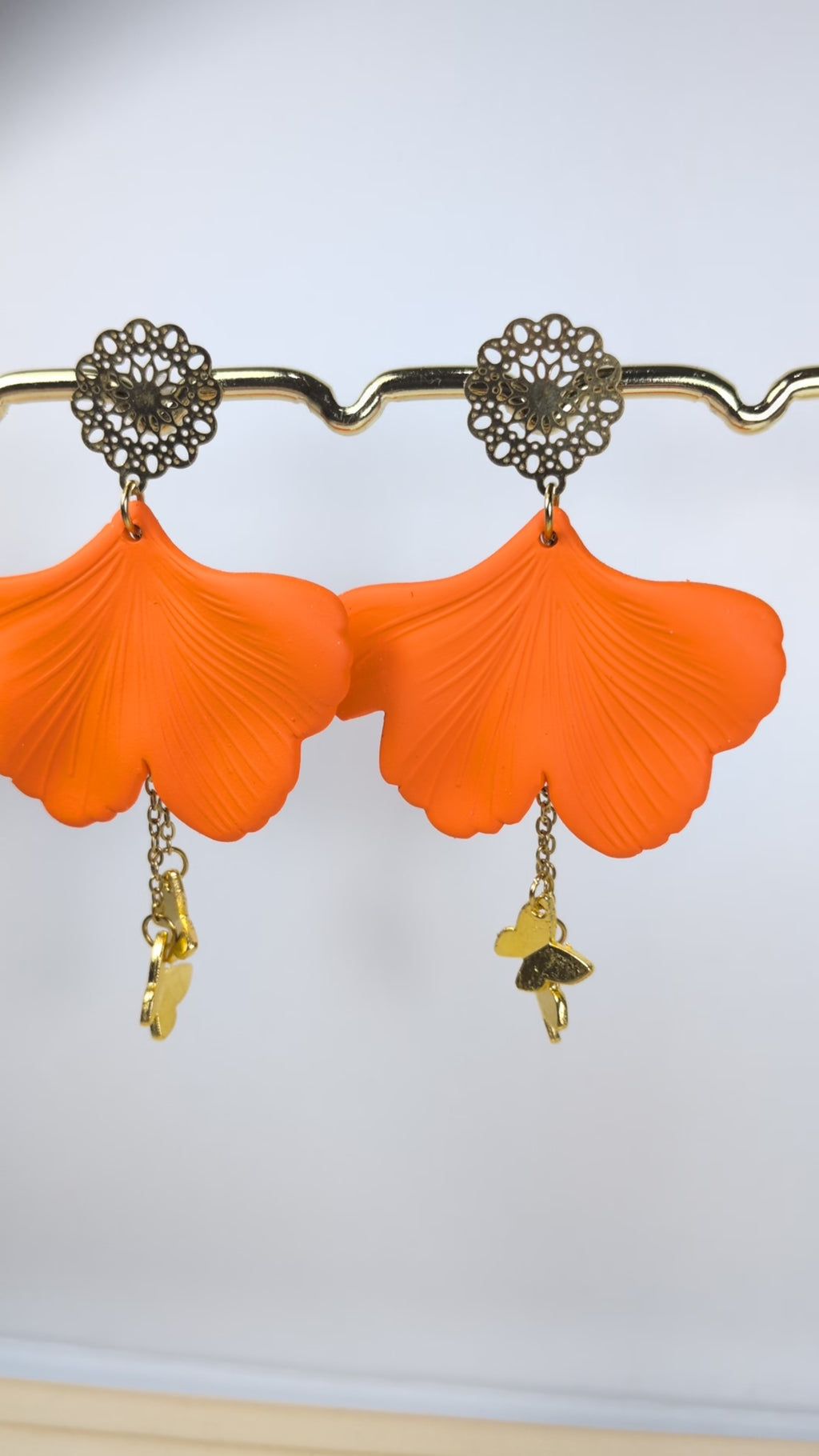 Boucles d'oreilles Ginkgo Orange & Papillons Dorés
