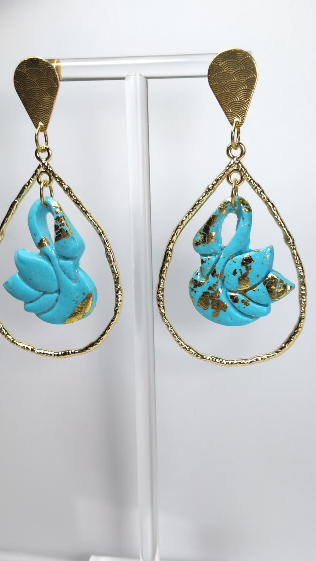 Boucles d'oreilles Cygne Turquoise & Cercle Doré – Pâte Polymère Fait Main