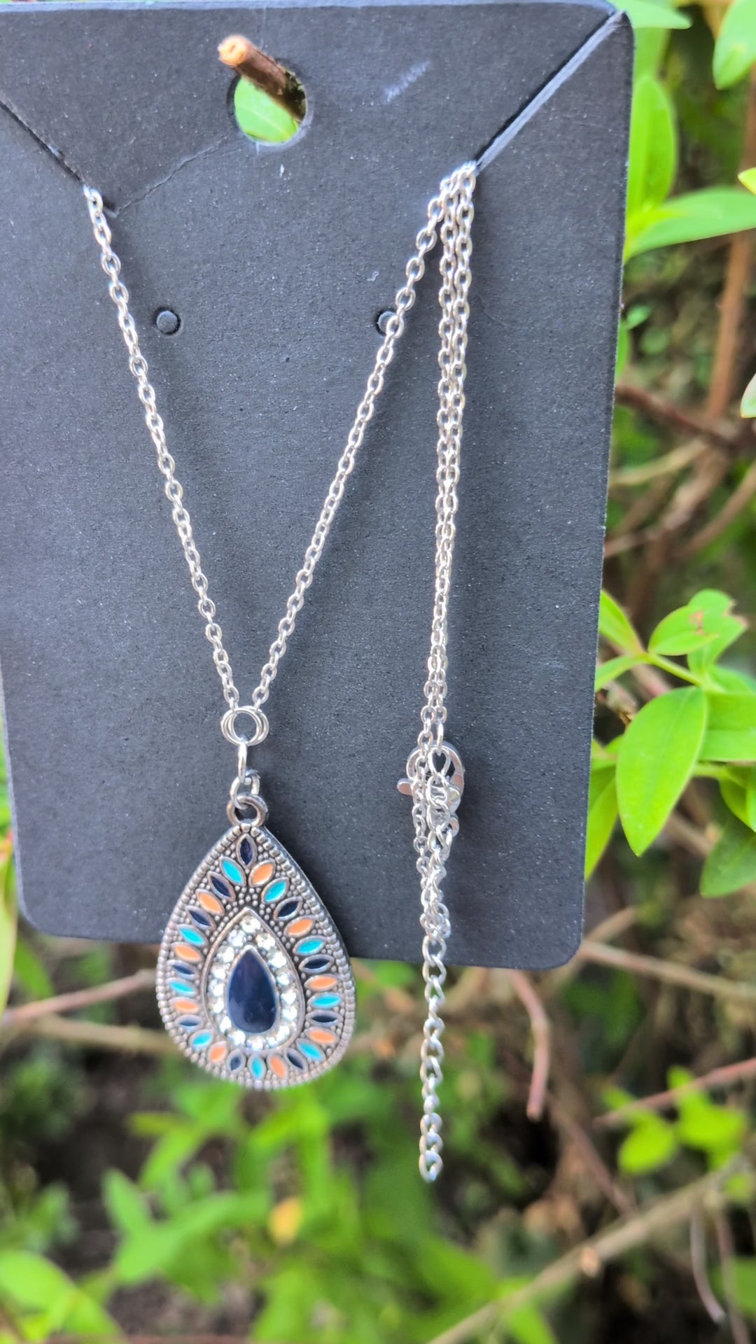 Collier en goutte d'eau argent, turquoise et bleu nuit