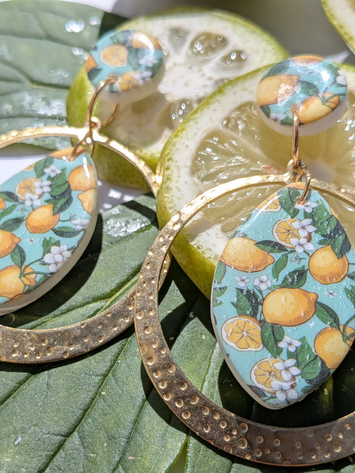 Boucles d'oreilles Fimo Ovale Citrons – Anneau Martelé & Attache Assortie