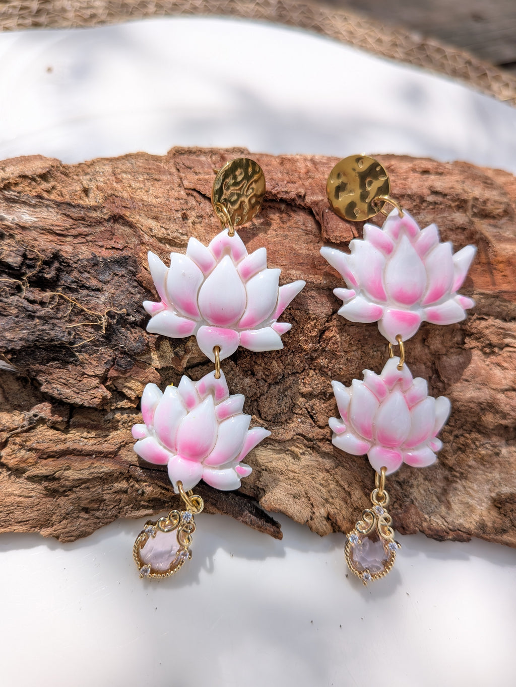 Boucles d'oreilles lotus longues, inspiration asiatique