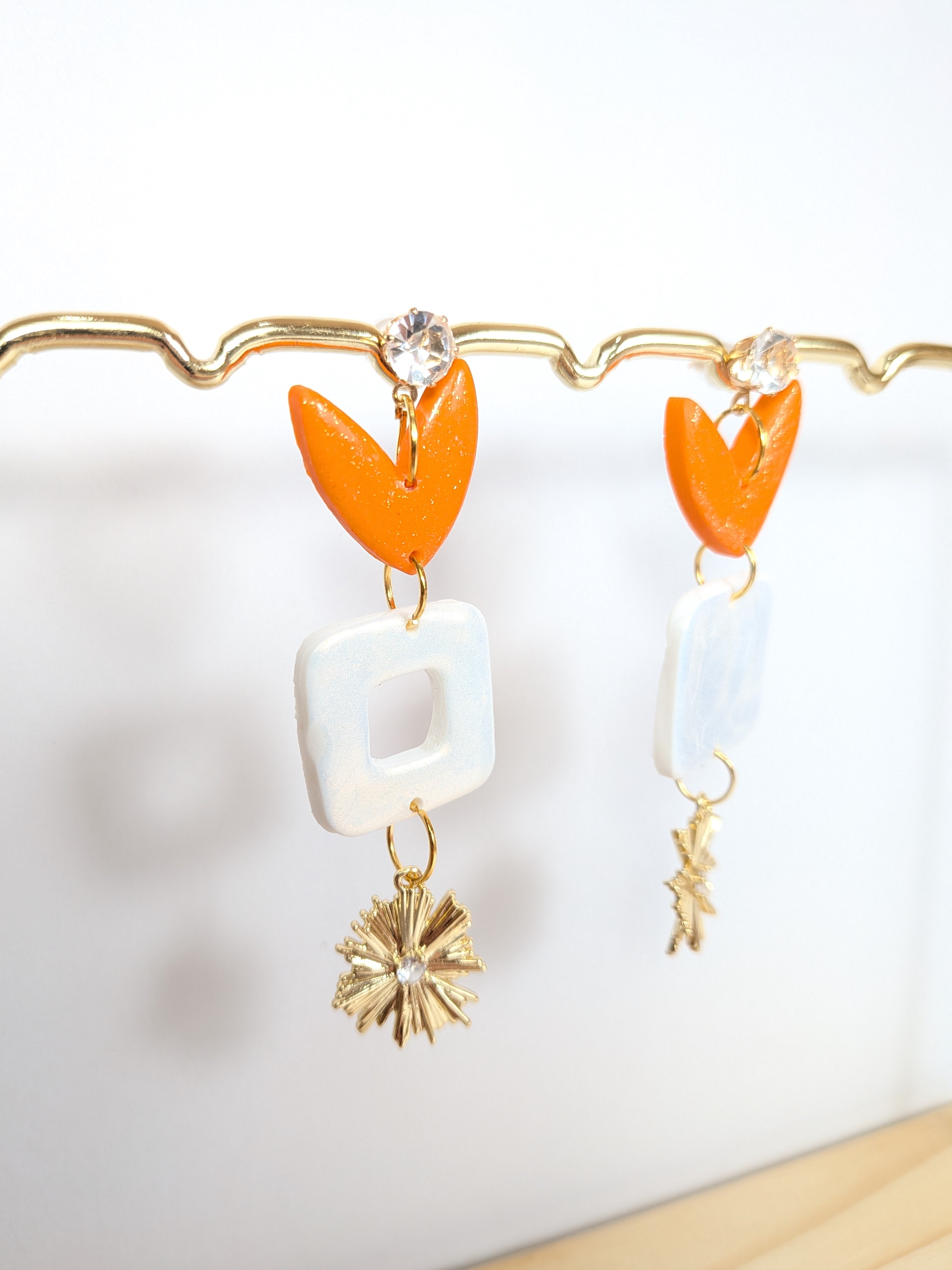 Boucles d'oreilles charme cœur Fimo orange – alliage de zinc