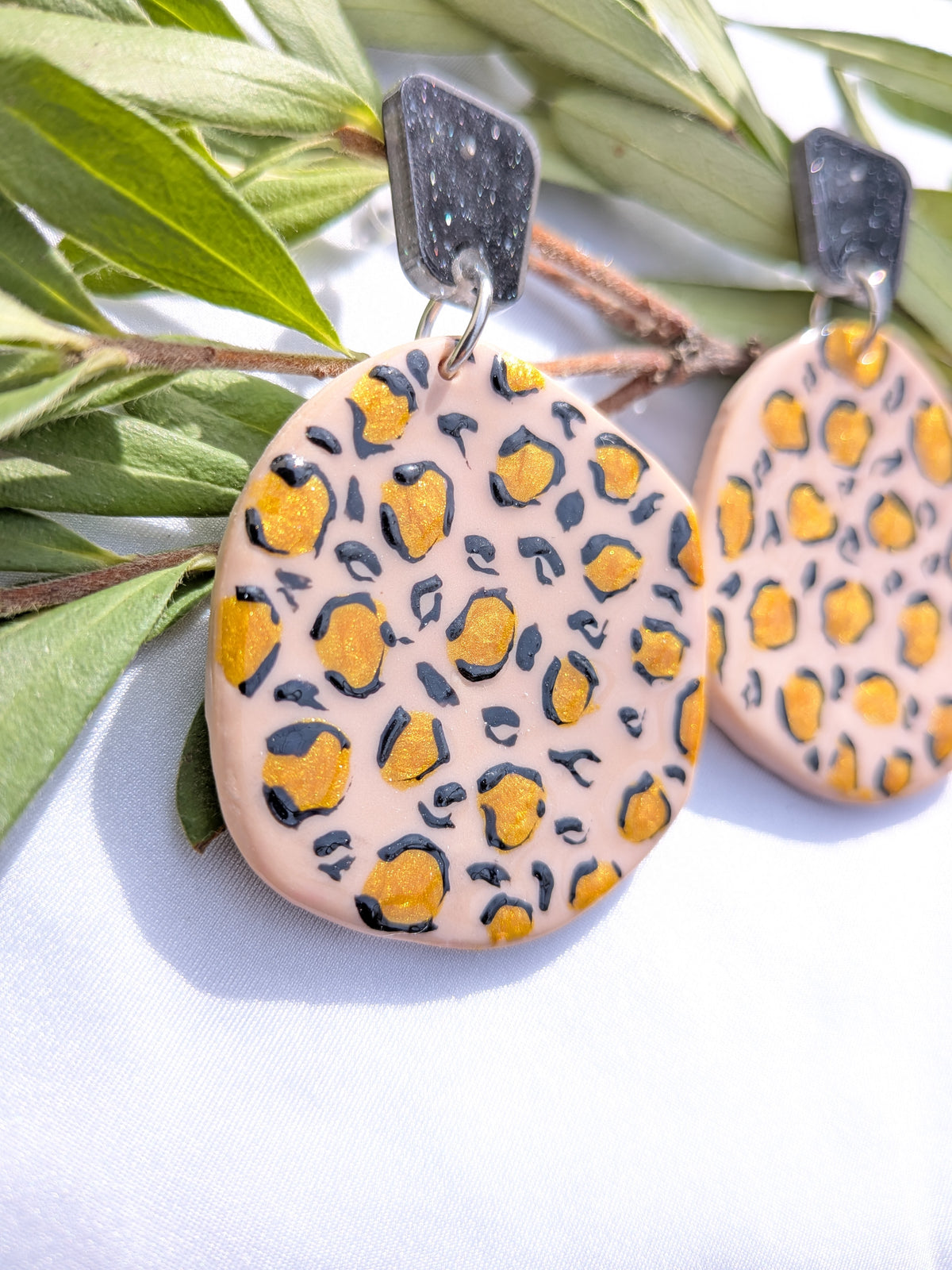 Boucles d'oreilles Léopard Fimo – Fait main
