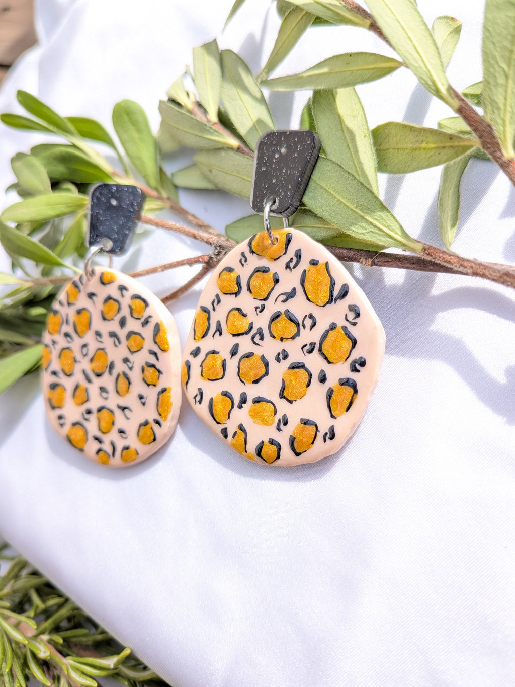 Boucles d'oreilles Léopard Fimo – Fait main