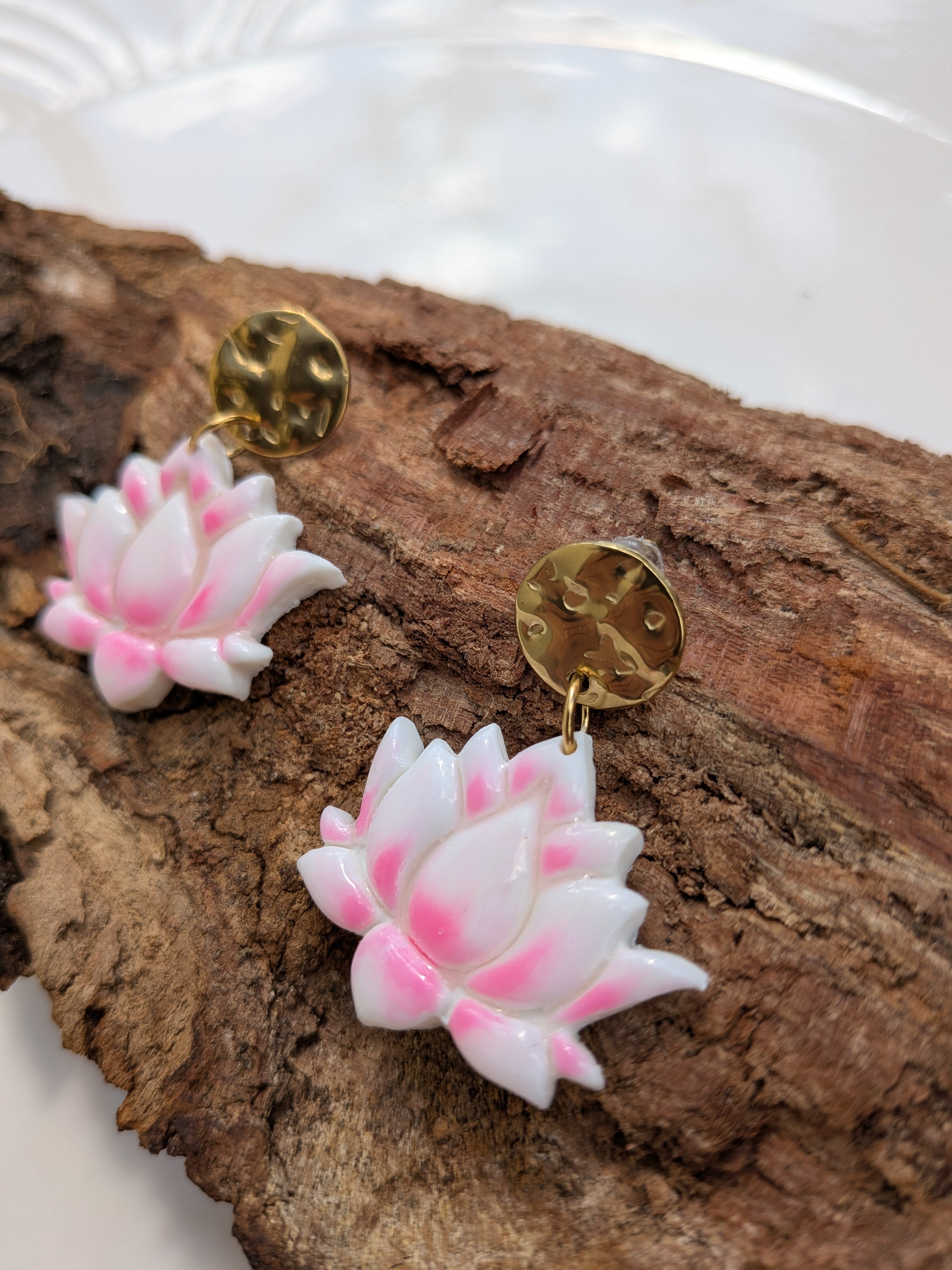 Boucles d'oreilles lotus courtes