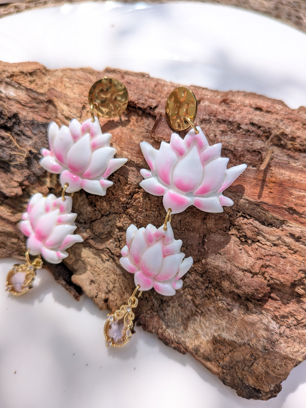 Boucles d'oreilles lotus longues, inspiration asiatique