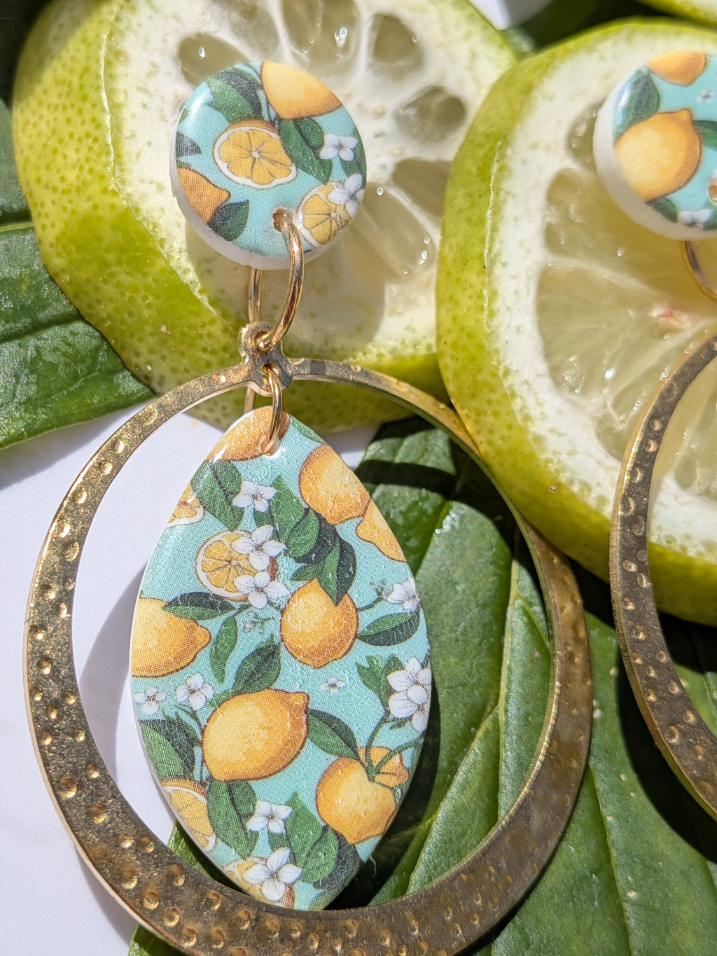 Boucles d'oreilles Fimo Ovale Citrons – Anneau Martelé & Attache Assortie